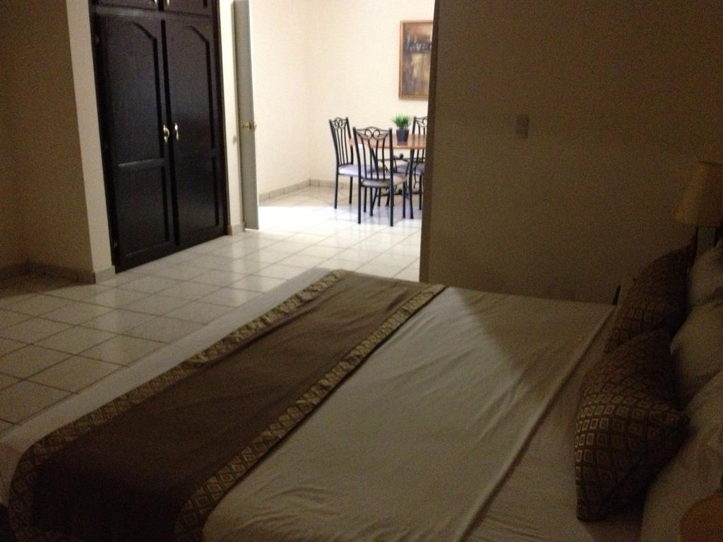 Hotel Hacienda Nainari Ciudad Obregón Quarto foto